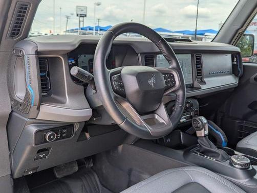 Oxford White 2024 Ford Bronco Black Diamond