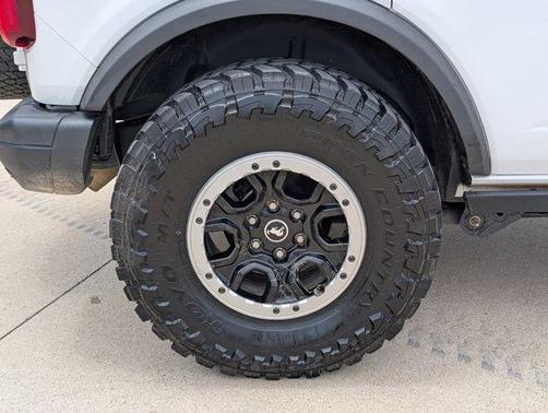 Oxford White 2024 Ford Bronco Black Diamond
