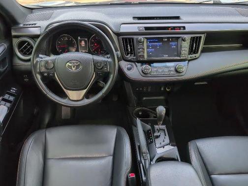 2018 Toyota RAV4 SE