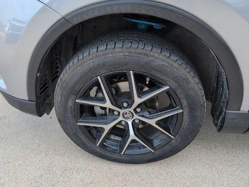 2018 Toyota RAV4 SE