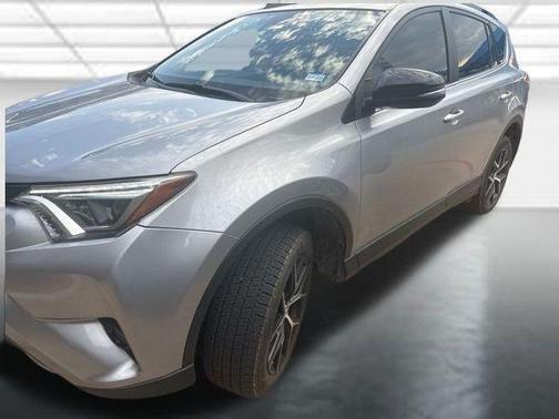 2018 Toyota RAV4 SE