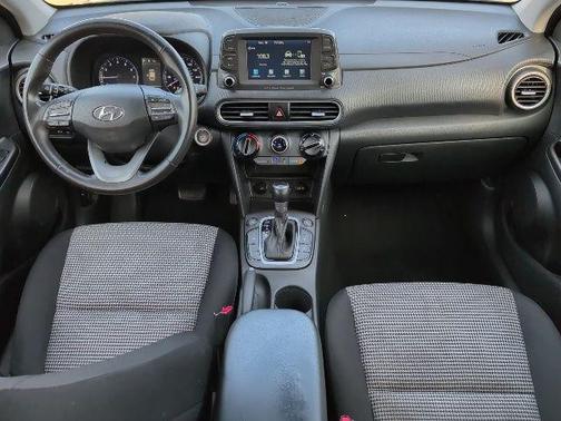 2021 Hyundai KONA SEL Plus