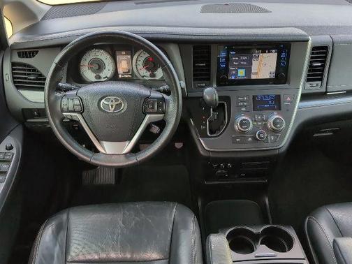 2017 Toyota Sienna L