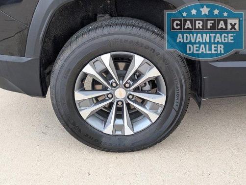 Mosaic Black Metallic 2026 Chevrolet Equinox LT