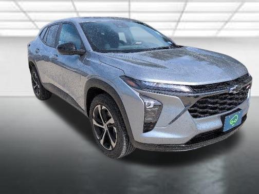 Sterling Gray Metallic 2024 Chevrolet Trax 1RS