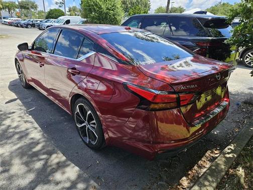 2023 Nissan Altima SR FWD