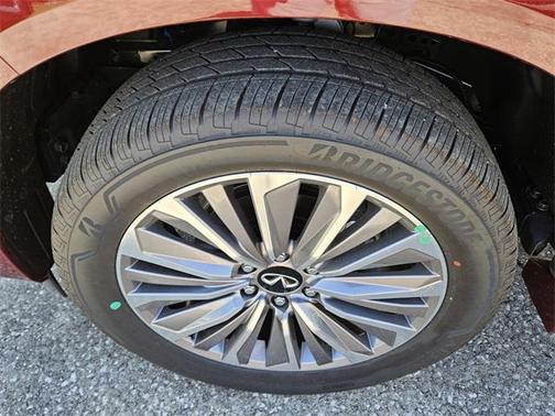 2025 INFINITI QX80 SENSORY AWD
