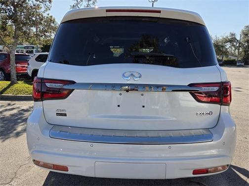 2024 INFINITI QX80 SENSORY AWD