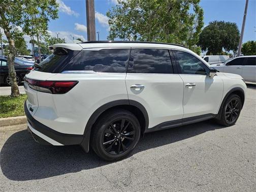 2025 INFINITI QX60 Luxe