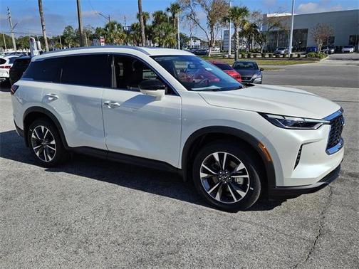 2025 INFINITI QX60 Luxe