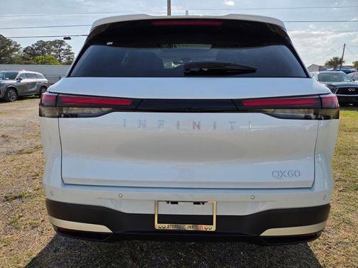 Radiant White 2027 INFINITI QX60 LUXE FWD