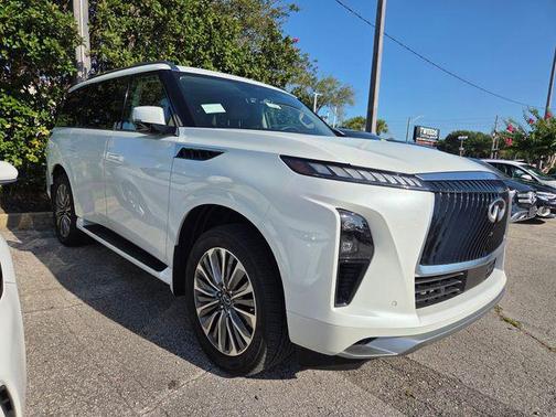 White 2026 INFINITI QX80 Luxe