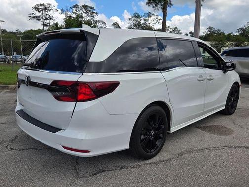 Platinum White Pearl 2023 Honda Odyssey Sport