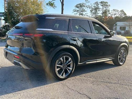 2022 INFINITI QX60 Luxe