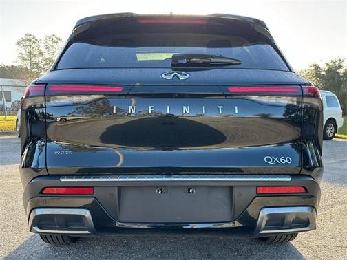 2022 INFINITI QX60 Luxe