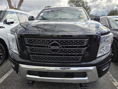 2024 Nissan Titan XD SV