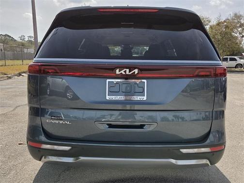 2024 Kia Carnival SX