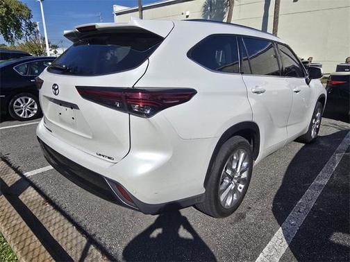 2022 Toyota Highlander Limited