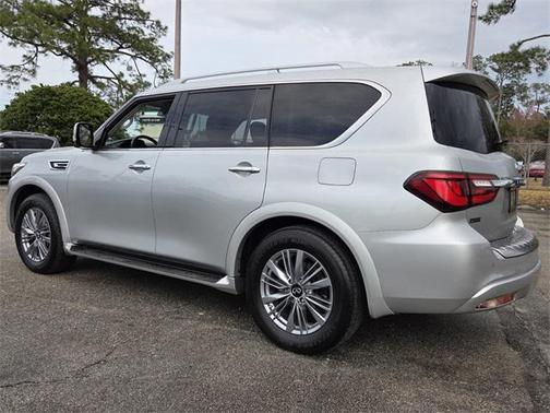 2021 INFINITI QX80 Luxe