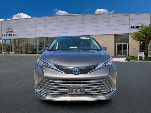 Predawn Gray Mica 2023 Toyota Sienna XLE