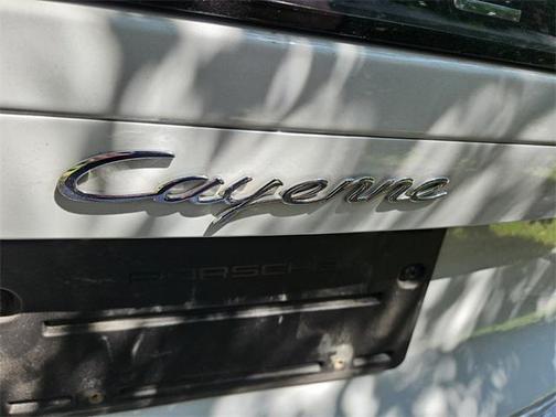 2023 Porsche Cayenne Base
