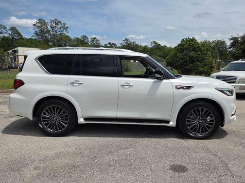 Moonstone White 2022 INFINITI QX80 PREMIUM SELECT