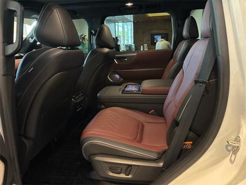 2025 INFINITI QX80 AUTOGRAPH AWD