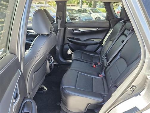 2024 INFINITI QX50 LUXE
