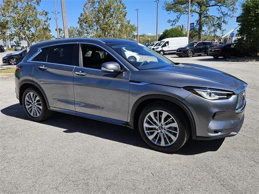 2024 INFINITI QX50 LUXE