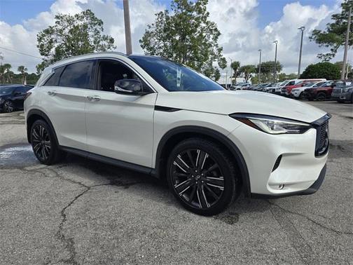 2022 INFINITI QX50 LUXE AWD
