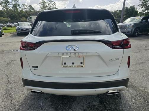 2022 INFINITI QX50 LUXE AWD