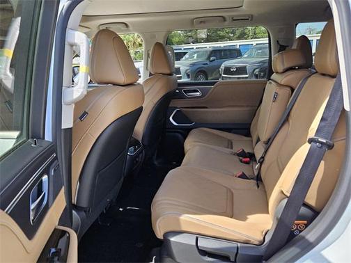2025 INFINITI QX80 Luxe