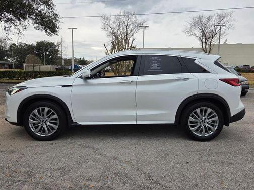 2024 INFINITI QX50 LUXE