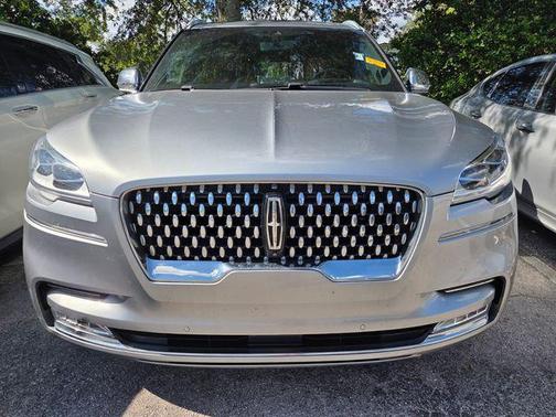 Black Metallic 2022 Lincoln Navigator Reserve