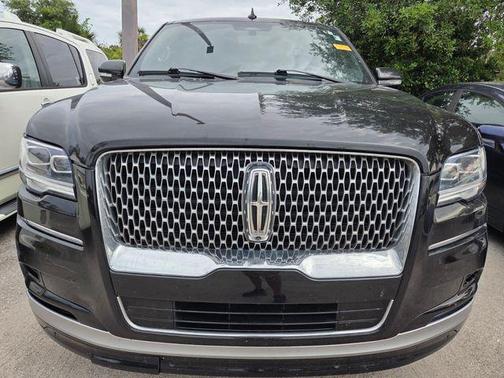Black Metallic 2022 Lincoln Navigator Reserve
