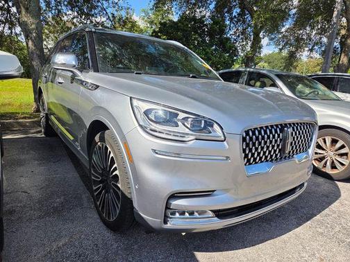 Black Metallic 2022 Lincoln Navigator Reserve