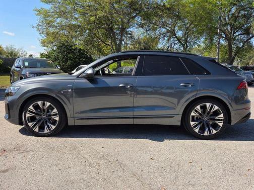 2025 Audi Q8 55 Premium Plus