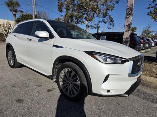2023 INFINITI QX50 LUXE AWD