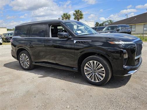 2025 INFINITI QX80 Luxe