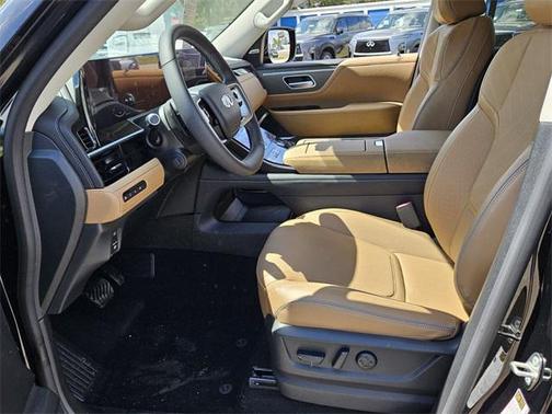 2025 INFINITI QX80 Luxe