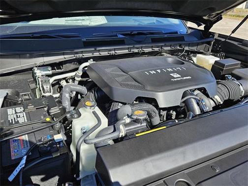 2025 INFINITI QX80 Luxe
