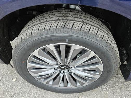 2025 INFINITI QX80 SENSORY AWD