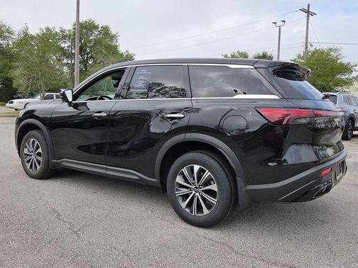 2023 INFINITI QX60 Pure