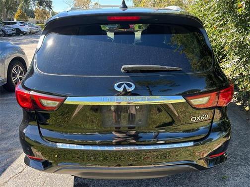 2017 INFINITI QX60 Base