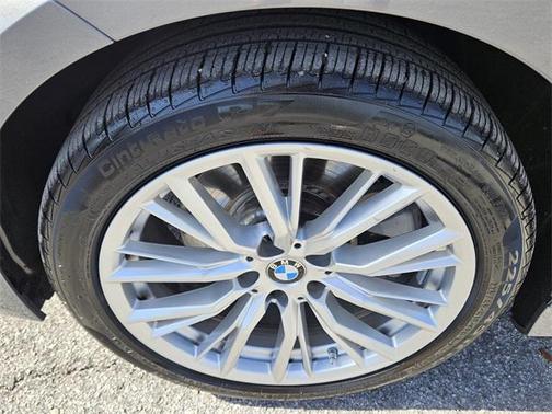 2024 BMW 330 i xDrive