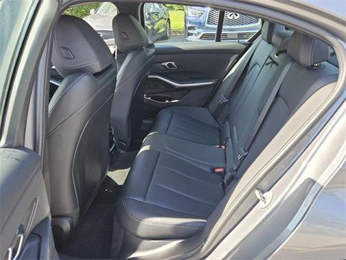 2024 BMW 330 i xDrive
