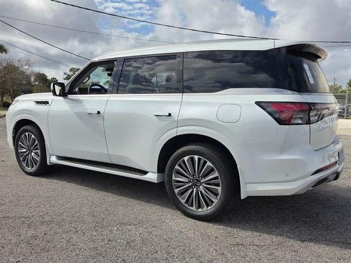 White 2026 INFINITI QX80 Luxe