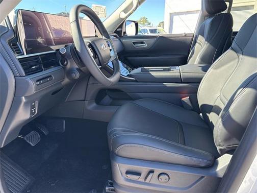 2026 INFINITI QX80 PURE