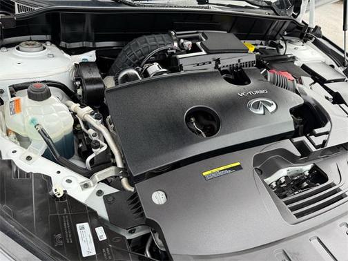 2022 INFINITI QX50 LUXE
