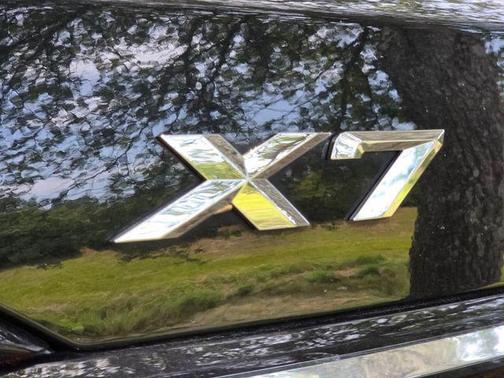 Black Sapphire Metallic 2026 BMW X7 xDrive40i